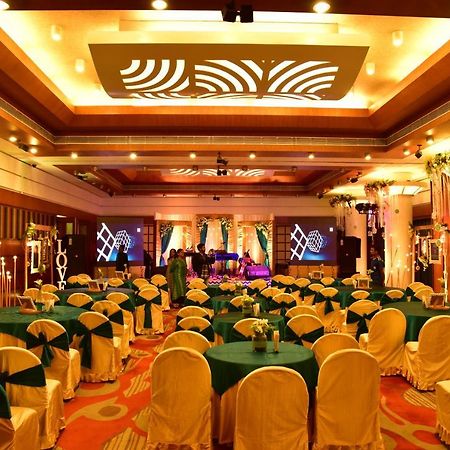 Vishwaratna Hotel Guwahati Eksteriør billede
