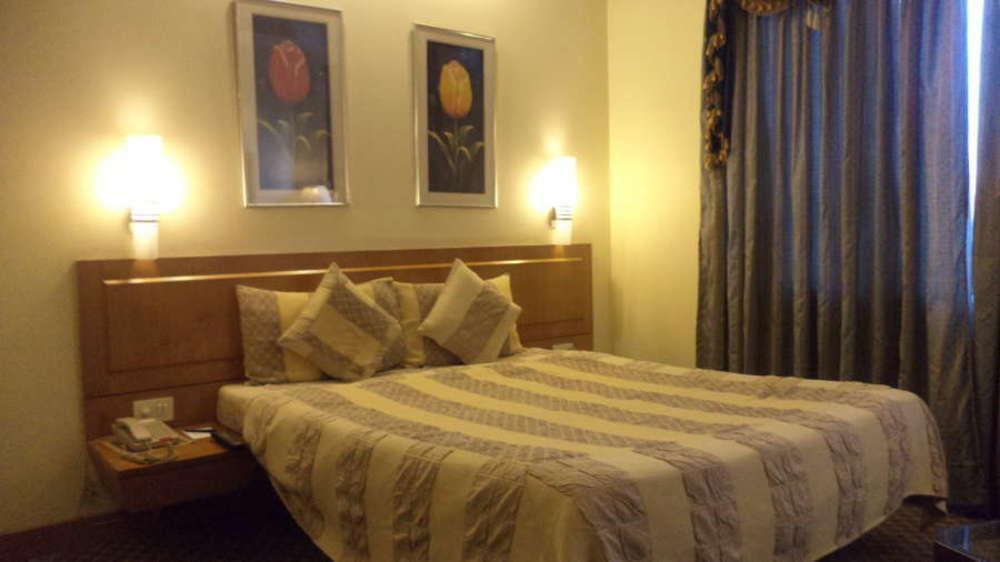 Vishwaratna Hotel Guwahati Eksteriør billede