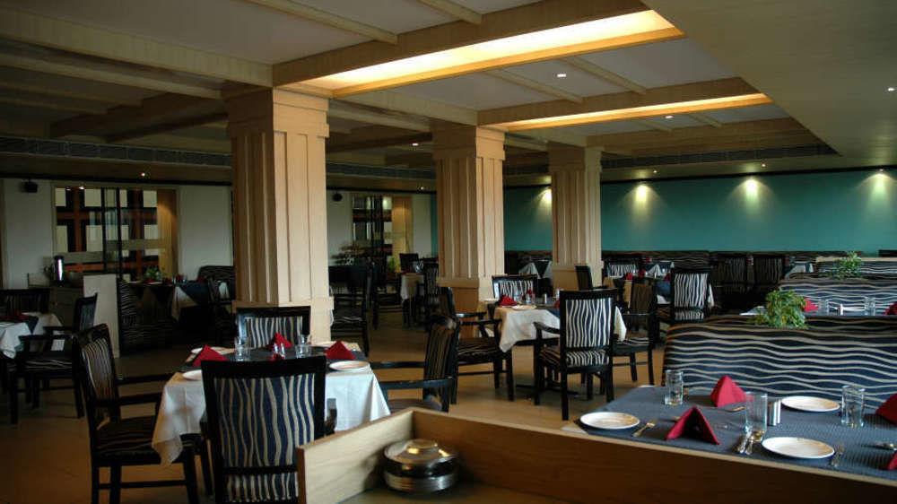 Vishwaratna Hotel Guwahati Eksteriør billede