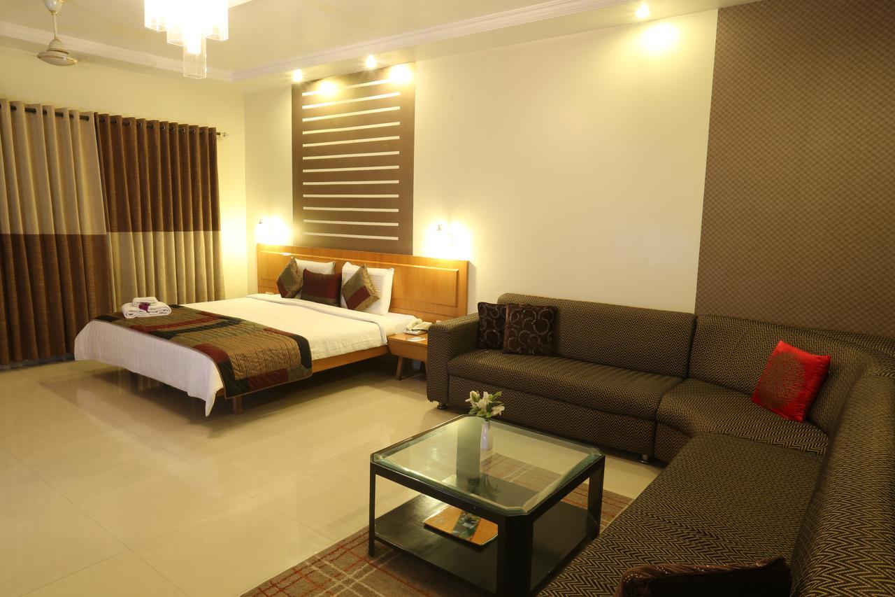 Vishwaratna Hotel Guwahati Eksteriør billede