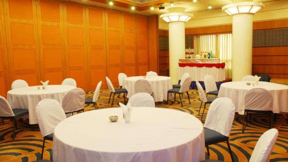 Vishwaratna Hotel Guwahati Eksteriør billede